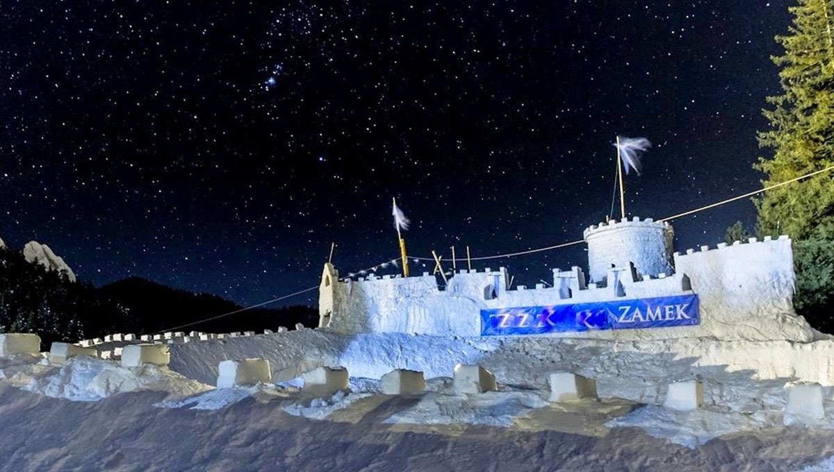 Rekordowy labirynt i śnieżny zamek w Zakopanem